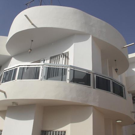 Apartamento "La Coquille", Joli Loft, Moderne, Propre, Sur Et Calme Au Coeur De Saly Exterior foto
