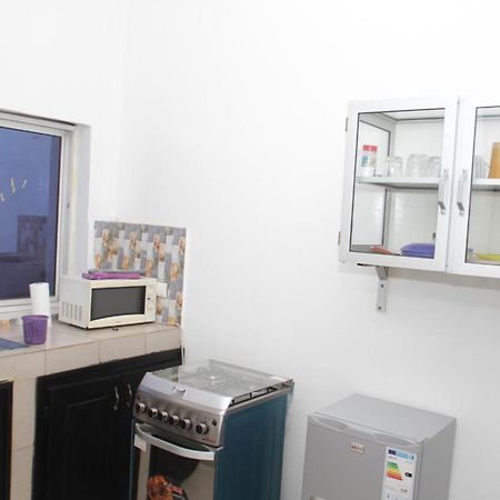 Apartamento "La Coquille", Joli Loft, Moderne, Propre, Sur Et Calme Au Coeur De Saly Exterior foto