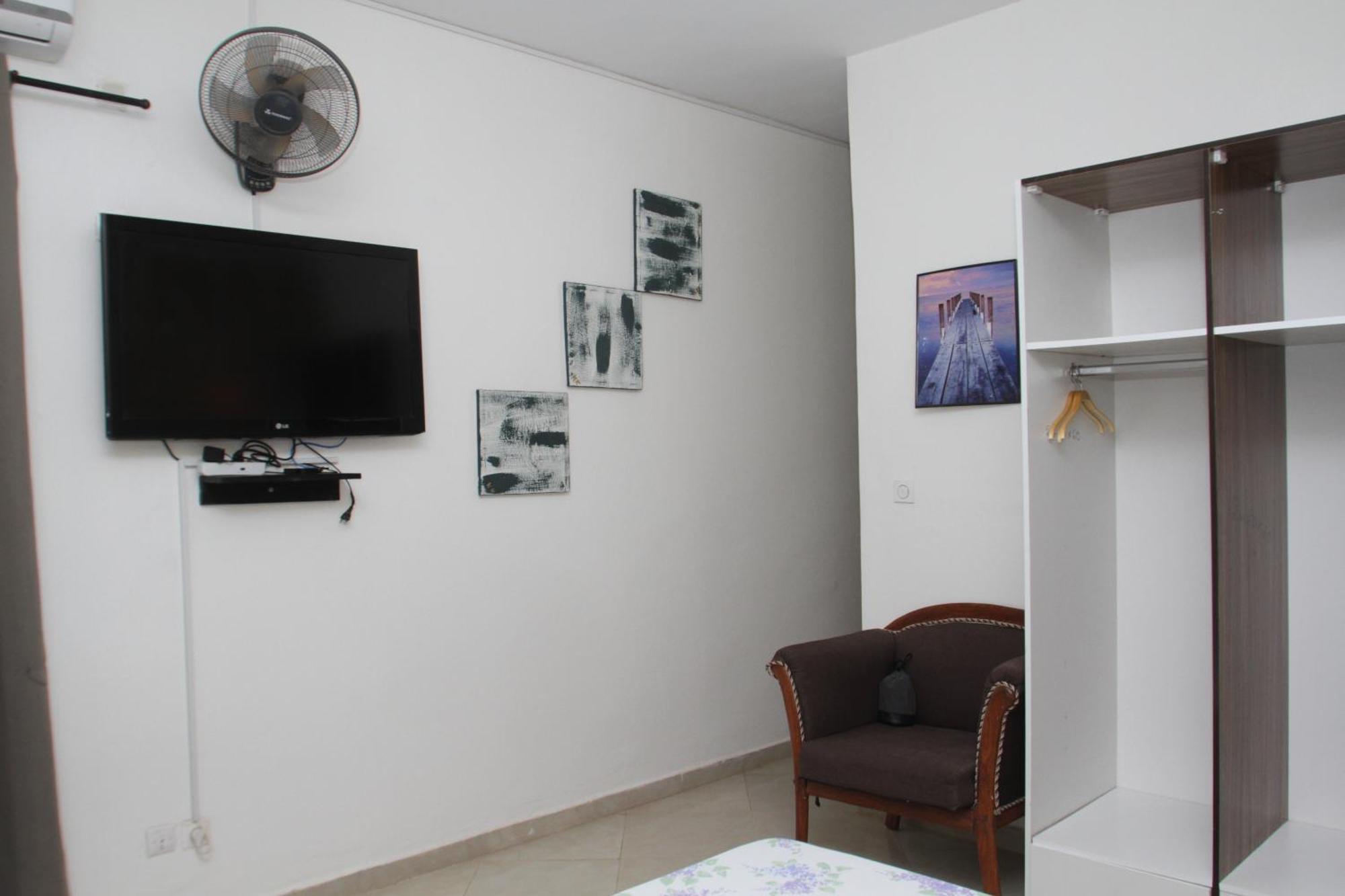 Apartamento "La Coquille", Joli Loft, Moderne, Propre, Sur Et Calme Au Coeur De Saly Exterior foto